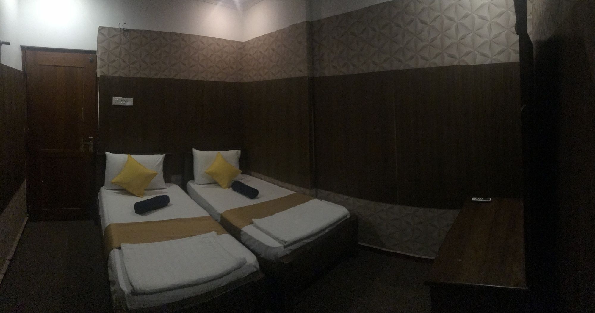 Oyo 112 Al Manaal Residency Hotel Kolombo Bagian luar foto