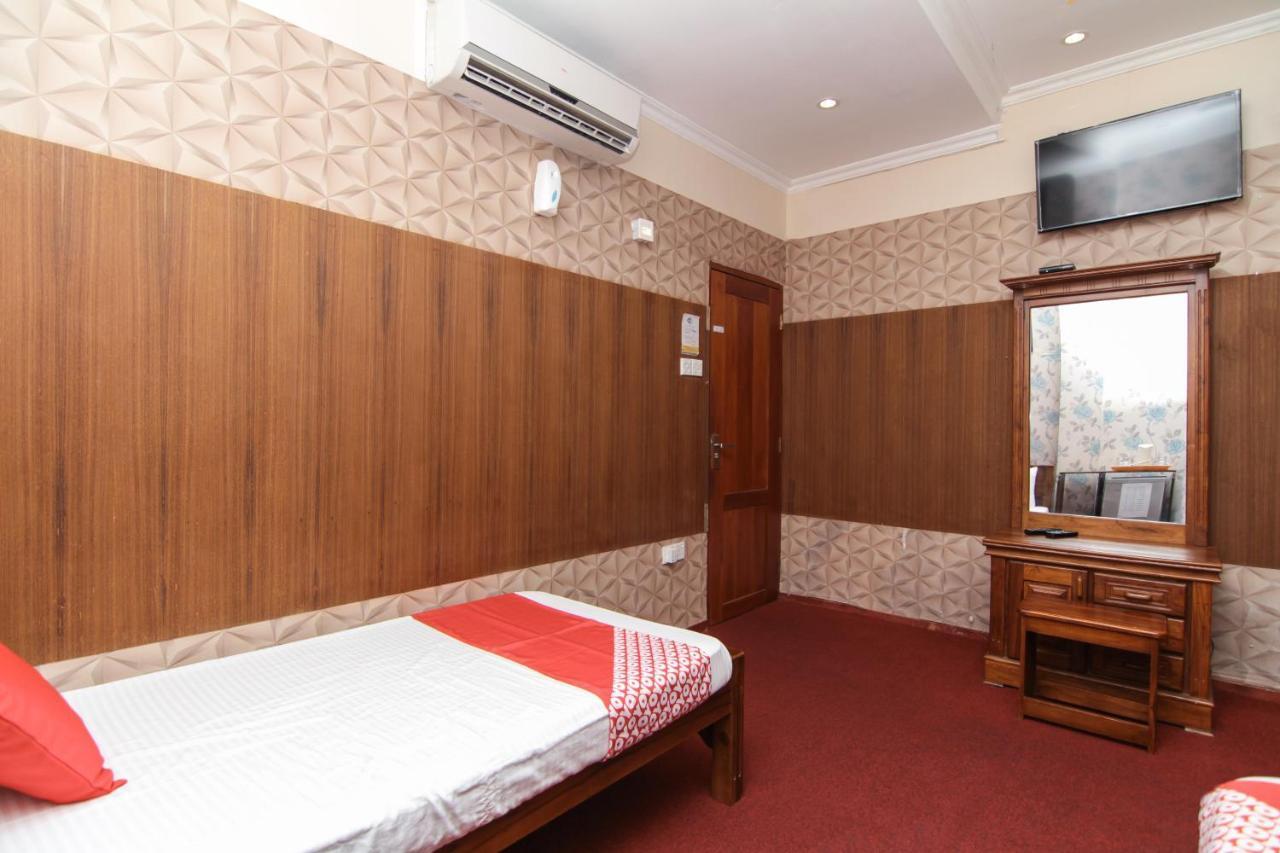 Oyo 112 Al Manaal Residency Hotel Kolombo Bagian luar foto